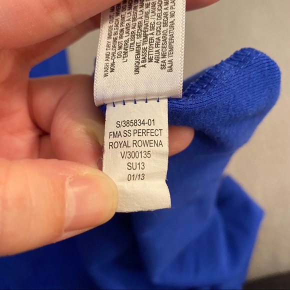 Old Navy XS Perfect Crew Tee - Picture 4 of 6